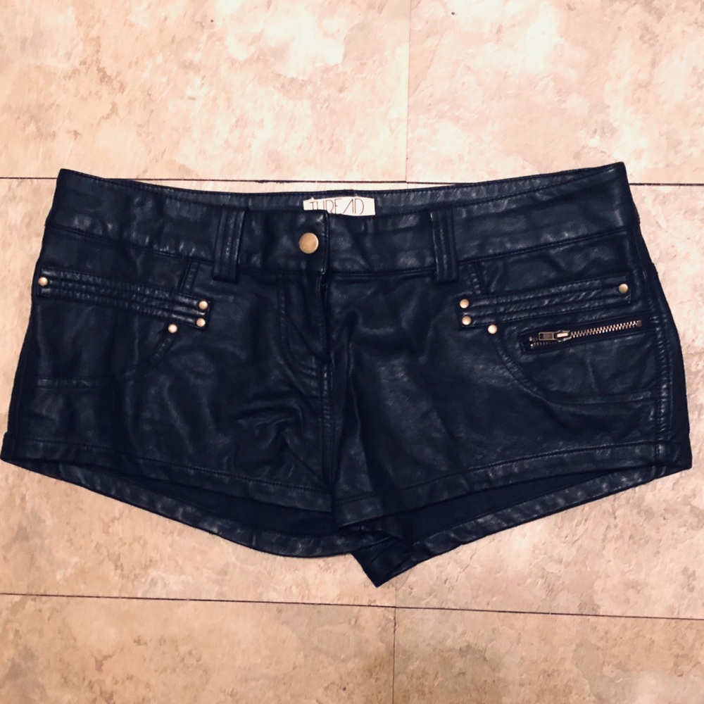 Vegan leather hot pants 🔥